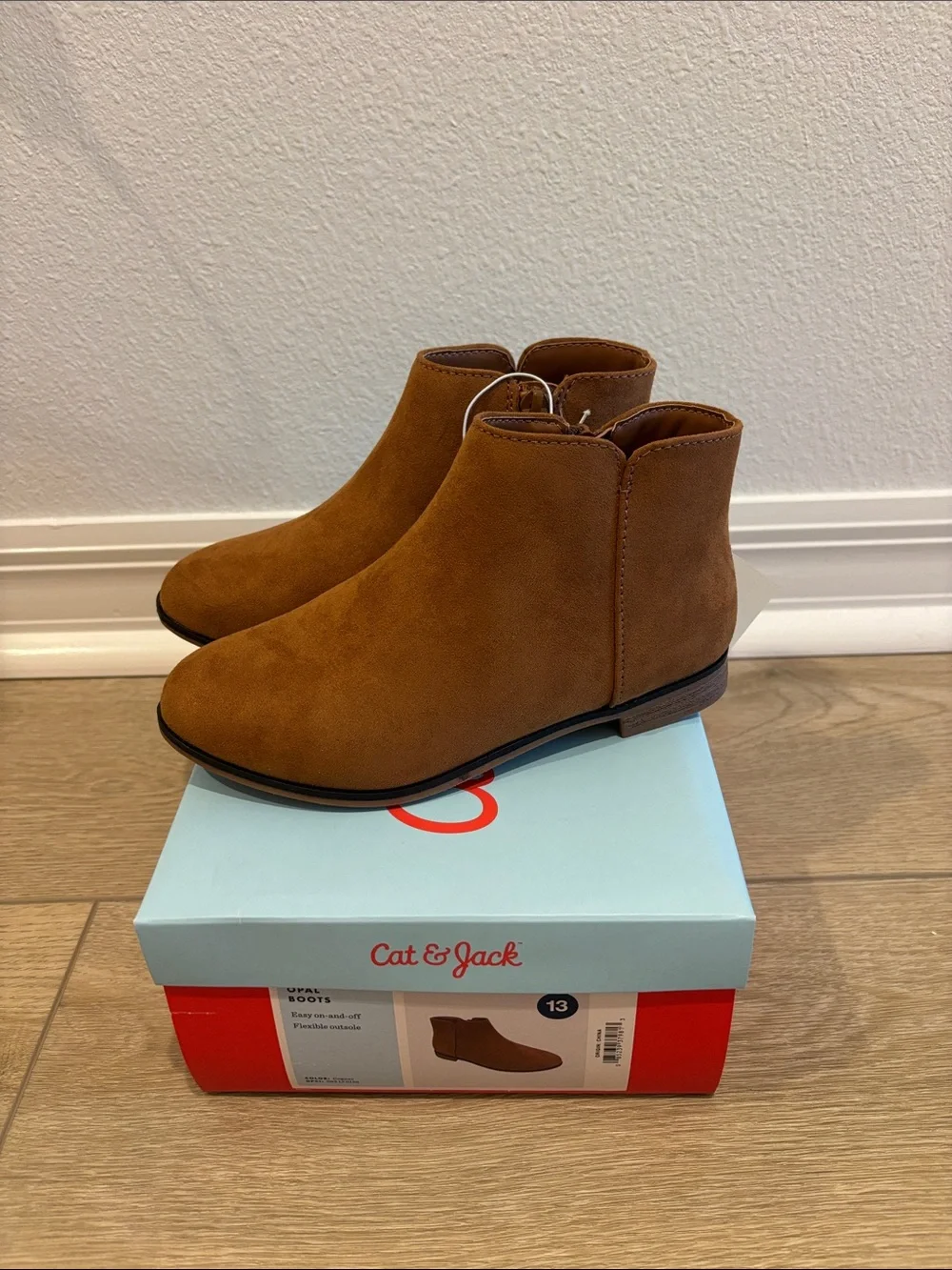 Cat & Jack Brown Girls Ankle Boots size 13